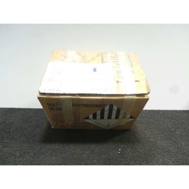 Recambio de cinturon seguridad delantero derecho para kia rio referencia OEM IAM 888801G100RU  NUEVO