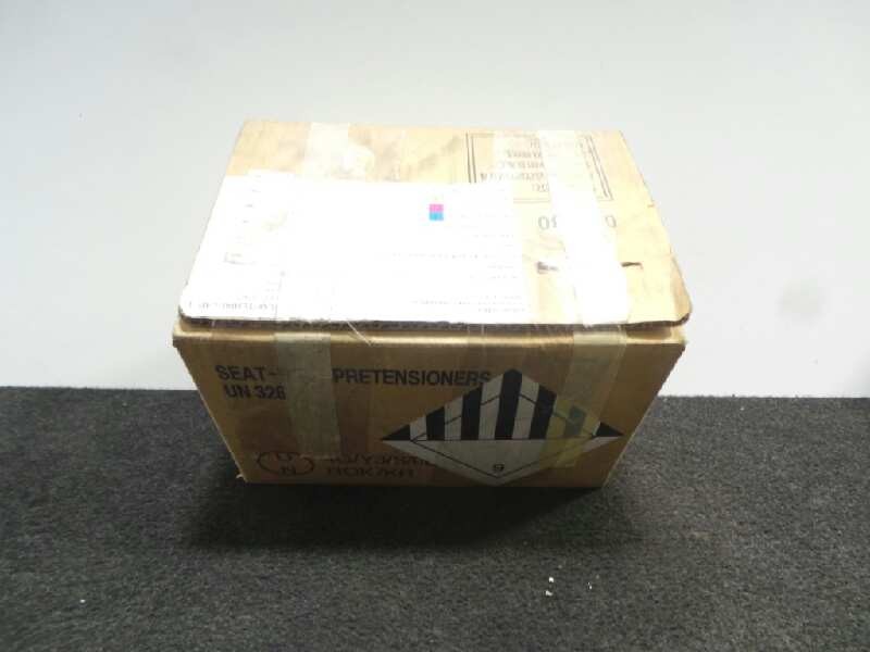 Recambio de cinturon seguridad delantero derecho para kia rio referencia OEM IAM 888801G100RU  NUEVO