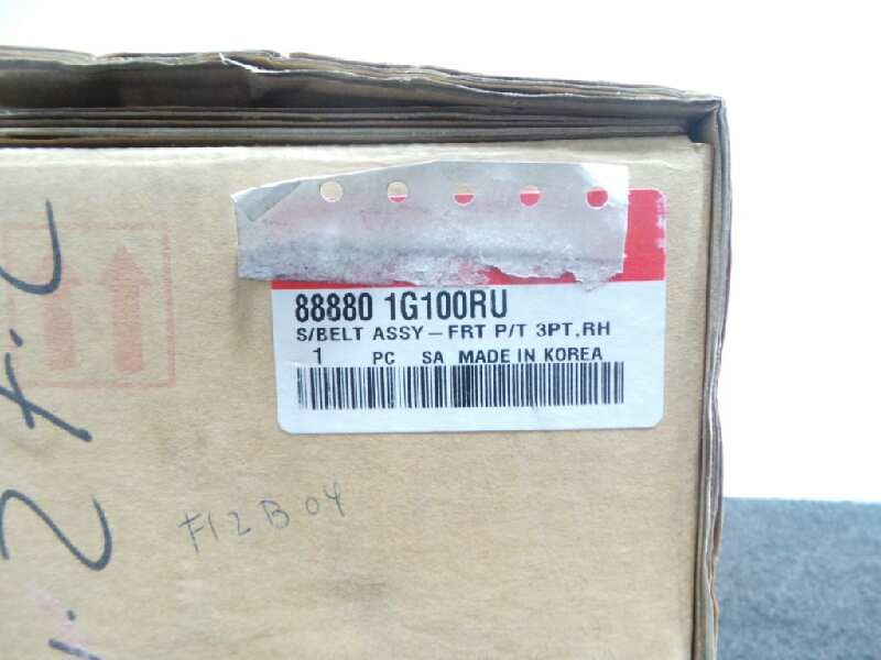 Recambio de cinturon seguridad delantero derecho para kia rio referencia OEM IAM 888801G100RU  NUEVO