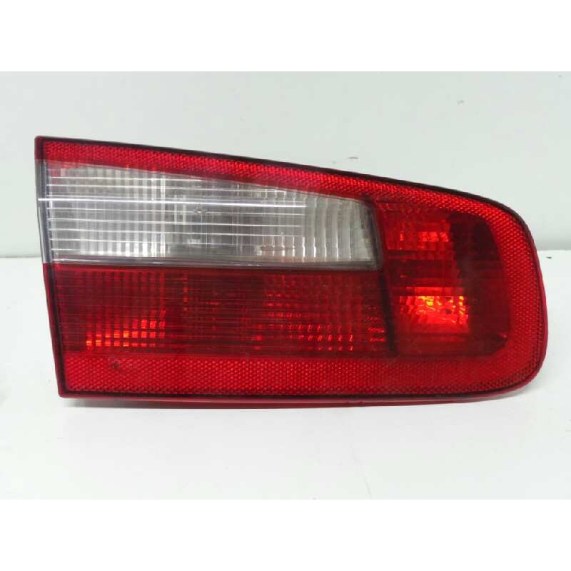 Recambio de piloto trasero central para renault laguna ii (bg0) referencia OEM IAM 9072 01-05 INTERIOR