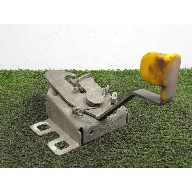 Recambio de cerradura capot para iveco daily furgón 2.3 diesel cat referencia OEM IAM 5801688584  