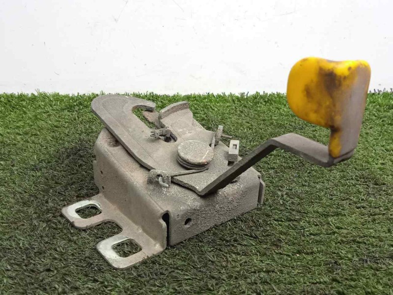 Recambio de cerradura capot para iveco daily furgón 2.3 diesel cat referencia OEM IAM 5801688584  