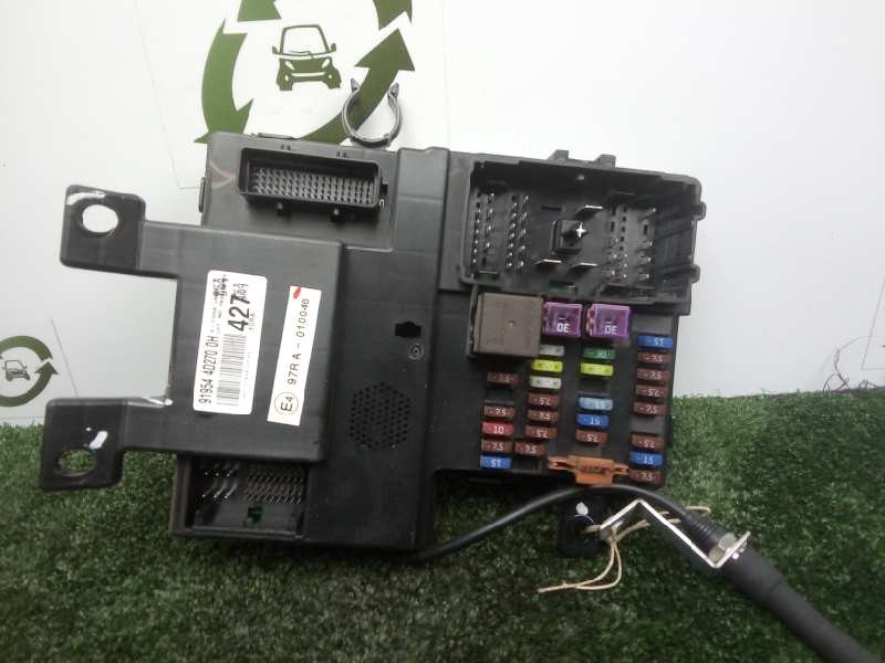 Recambio de caja reles / fusibles para kia carnival 2.9 crdi cat referencia OEM IAM 919544D270  