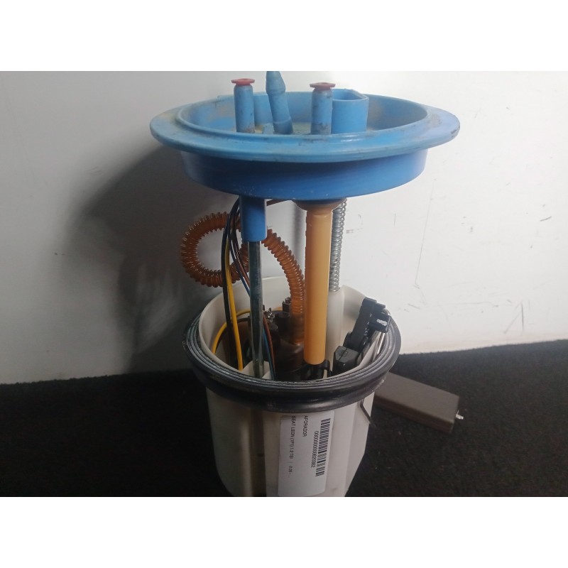 Recambio de aforador para seat leon (1p1) 1.2 tsi referencia OEM IAM 1K0919051DB-A2C53438283 5.PINES CON.BOMBA - SIEMENS VDO
