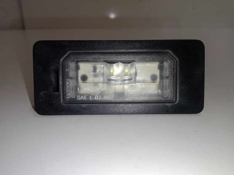 Recambio de piloto matricula para bmw serie 3 lim. (f30) 2.0 16v diesel referencia OEM IAM 63267193293  