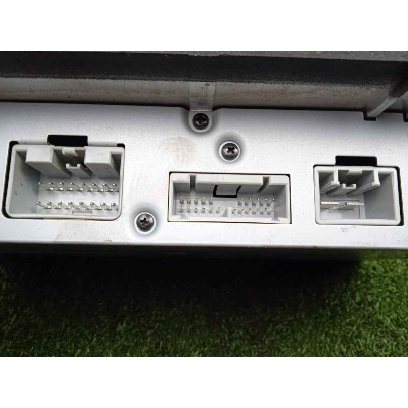 Recambio de sistema audio / radio cd para volvo xc90 2.4 diesel cat referencia OEM IAM 30732823  