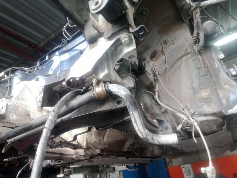 Recambio de puente delantero para audi a4 berlina (8e) 1.8 20v turbo referencia OEM IAM   