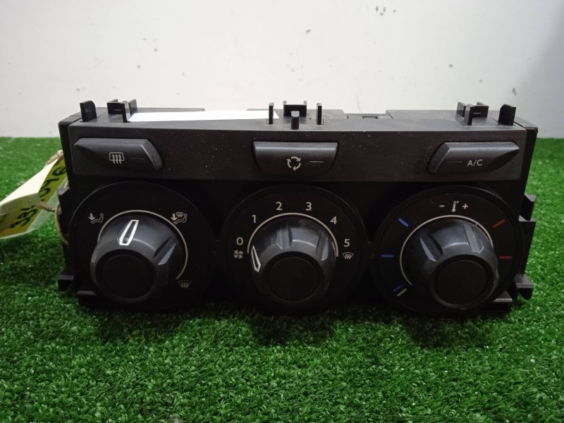 Recambio de mando calefaccion / aire acondicionado para citroën c3 1.0 vti referencia OEM IAM 400018004 09-17 