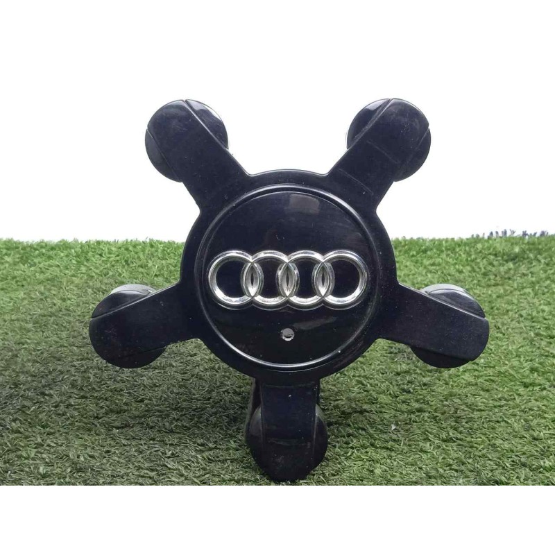 Recambio de tapacubos para audi a3 sedán(8vs) 2.0 16v tdi referencia OEM IAM 8R0601165  