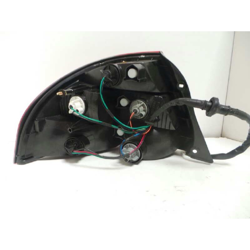 Recambio de piloto trasero derecho para kia clarus referencia OEM IAM 0K9BA51150B MATERIAL NUEVO - ORIGINAL KIA SEDAN