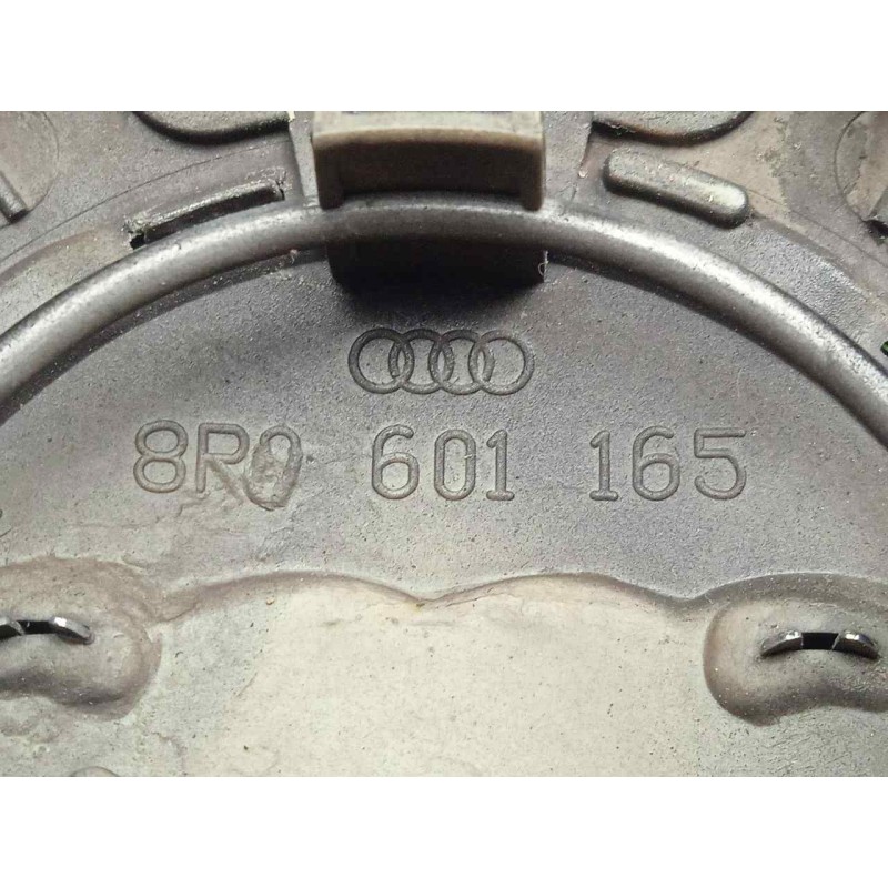 Recambio de tapacubos para audi a3 sedán(8vs) 2.0 16v tdi referencia OEM IAM 8R0601165  