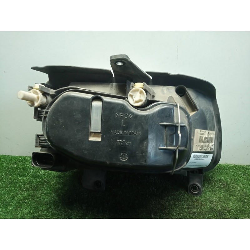 Recambio de faro izquierdo para volkswagen polo berlina (6n2) 1.0 referencia OEM IAM 6N1941015AD-89302810 00-02 TRANSPARENTE