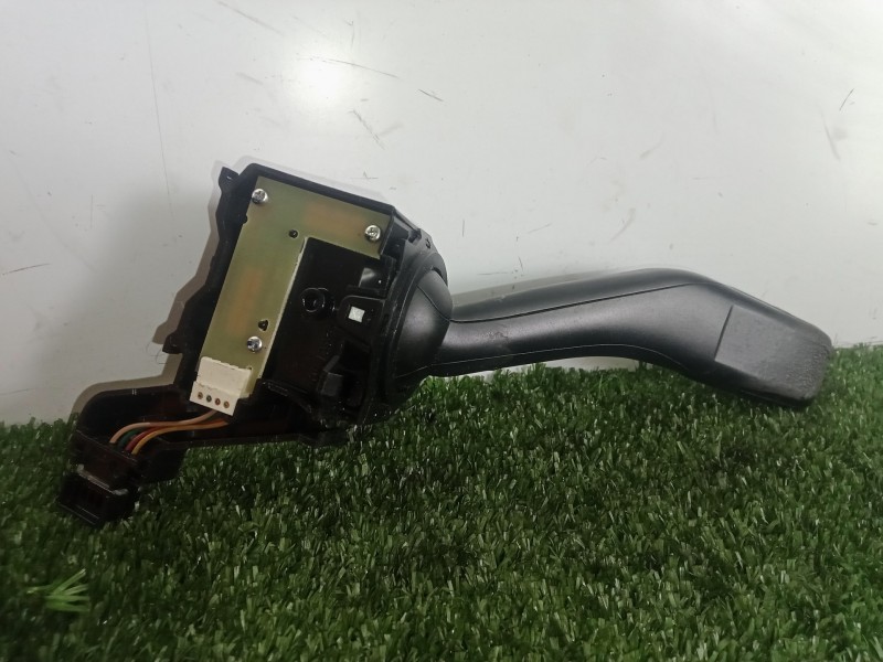 Recambio de mando luces para volkswagen golf v berlina (1k1) 1.4 16v referencia OEM IAM 1K0953513  