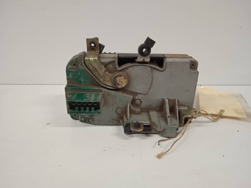 Recambio de cerradura puerta delantera izquierda para peugeot 206 berlina 1.9 diesel referencia OEM IAM   CUADRADO