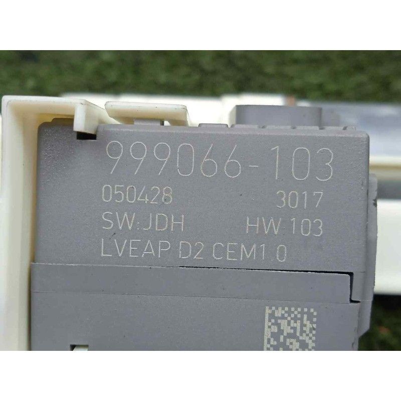 Recambio de motor elevalunas trasero derecho para peugeot 407 1.6 hdi referencia OEM IAM 999066103  