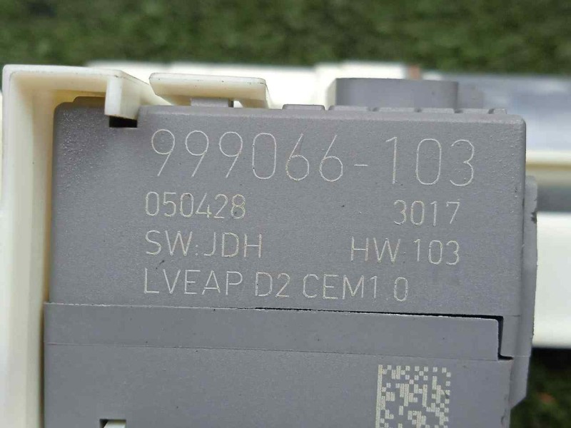 Recambio de motor elevalunas trasero derecho para peugeot 407 1.6 hdi referencia OEM IAM 999066103  