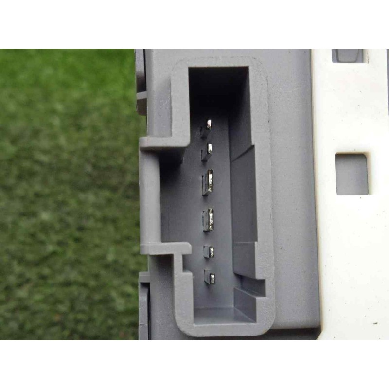 Recambio de motor elevalunas trasero derecho para peugeot 407 1.6 hdi referencia OEM IAM 999066103  