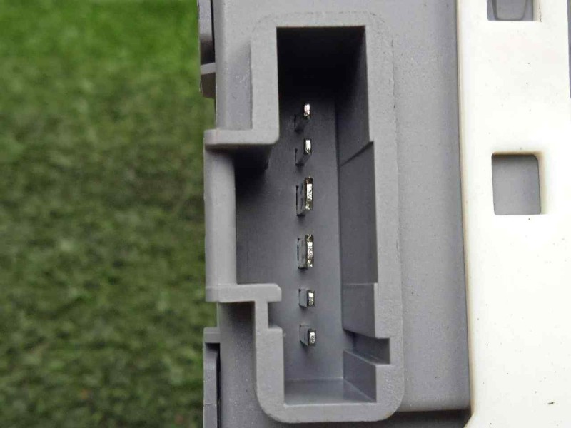 Recambio de motor elevalunas trasero derecho para peugeot 407 1.6 hdi referencia OEM IAM 999066103  