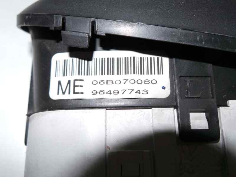 Recambio de cuadro instrumentos para chevrolet matiz 0.8 cat referencia OEM IAM 96497743-06B070060  