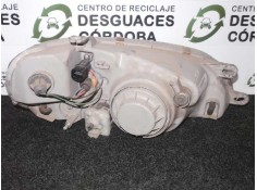 Recambio de faro izquierdo para kia carnival 2.9 turbodiesel cat referencia OEM IAM  99-01  2