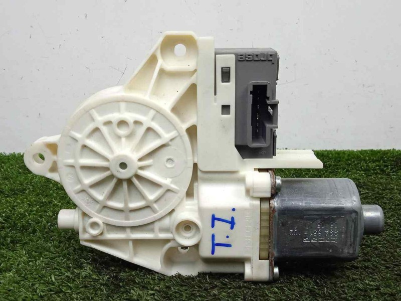 Recambio de motor elevalunas trasero izquierdo para peugeot 407 1.6 hdi referencia OEM IAM 999065103  