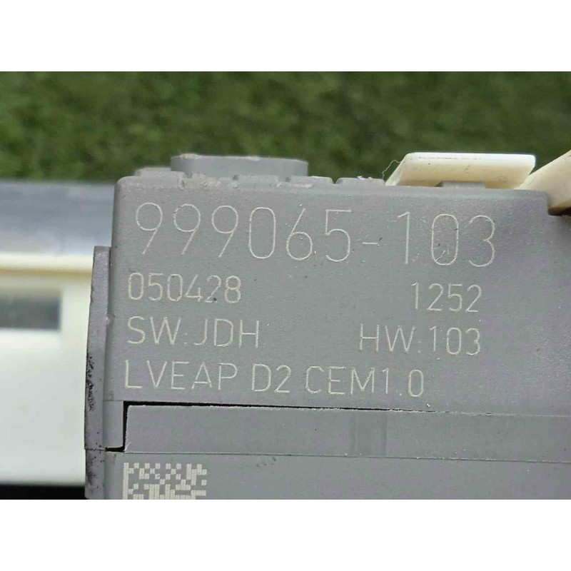 Recambio de motor elevalunas trasero izquierdo para peugeot 407 1.6 hdi referencia OEM IAM 999065103  