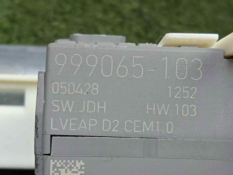 Recambio de motor elevalunas trasero izquierdo para peugeot 407 1.6 hdi referencia OEM IAM 999065103  