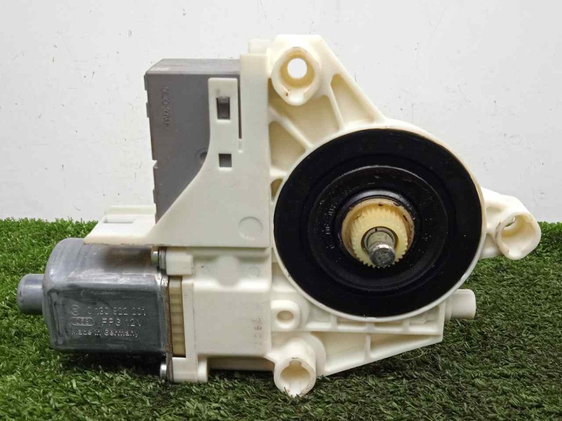 Recambio de motor elevalunas trasero izquierdo para peugeot 407 1.6 hdi referencia OEM IAM 999065103  