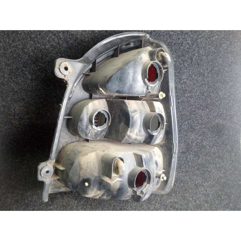 Recambio de piloto trasero izquierdo para kia carnival 2.9 turbodiesel cat referencia OEM IAM  99-01 