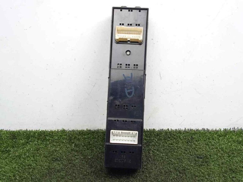 Recambio de mando elevalunas delantero derecho para hyundai grandeur / azera 2.2 crdi referencia OEM IAM 935753L000X6-935753L300