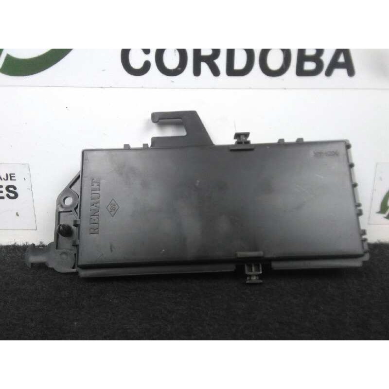 Recambio de modulo electronico para renault espace iv (jk0) 2.2 dci turbodiesel referencia OEM IAM 8200427761-28032556A  