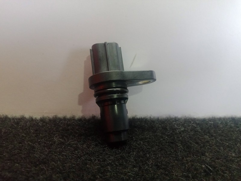 Recambio de sensor para toyota yaris 1.3 16v cat referencia OEM IAM 047007S10  