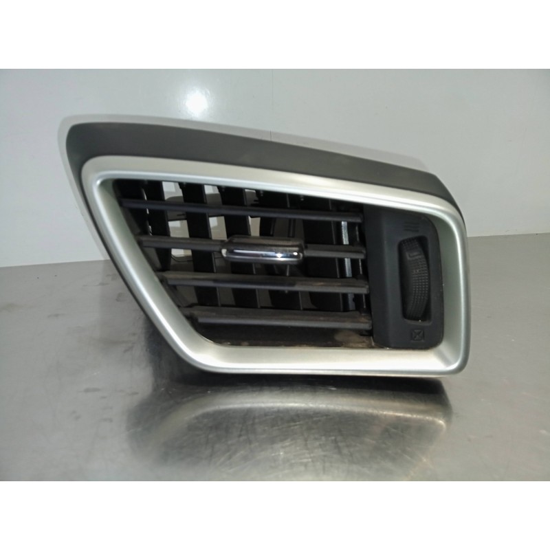 Recambio de rejilla aireadora para nissan qashqai (j11) 1.5 turbodiesel cat referencia OEM IAM 687604EA0A-30490027-687604EH0A  