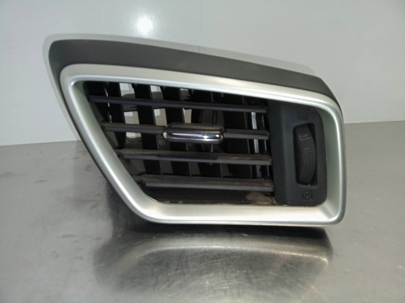 Recambio de rejilla aireadora para nissan qashqai (j11) 1.5 turbodiesel cat referencia OEM IAM 687604EA0A-30490027-687604EH0A  