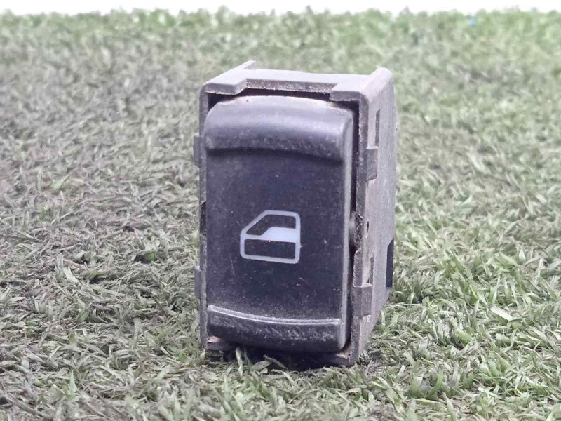 Recambio de mando elevalunas trasero izquierdo para volkswagen golf iv berlina (1j1) 1.9 tdi referencia OEM IAM   