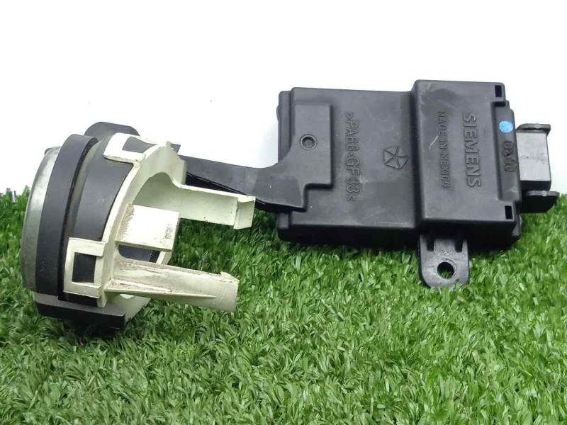 Recambio de antena para chrysler voyager (gs) 2.5td referencia OEM IAM P04686363AD-4686363AD  