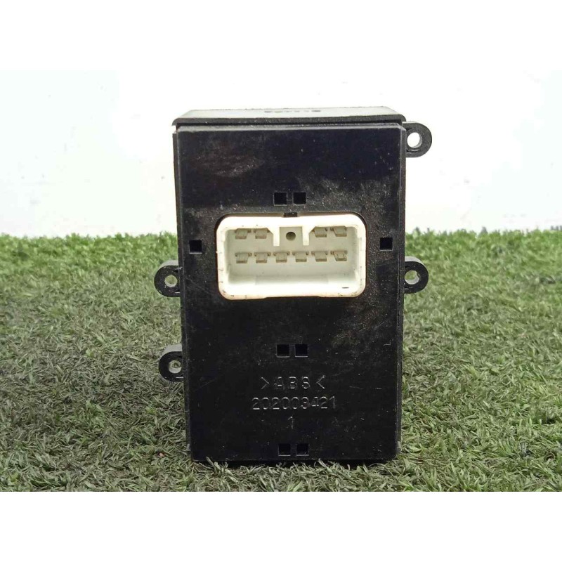 Recambio de mando elevalunas trasero derecho para hyundai grandeur / azera 2.2 crdi referencia OEM IAM 202003417-935803L0003G  