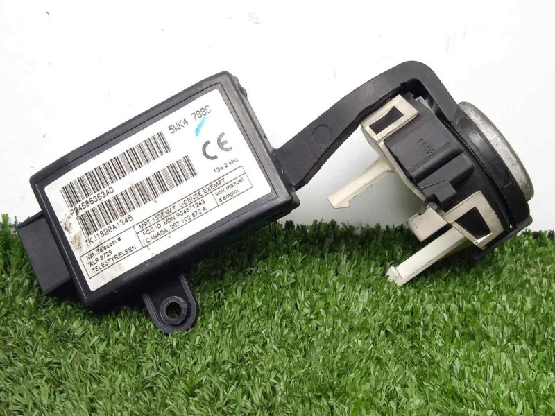 Recambio de antena para chrysler voyager (gs) 2.5td referencia OEM IAM P04686363AD-4686363AD  