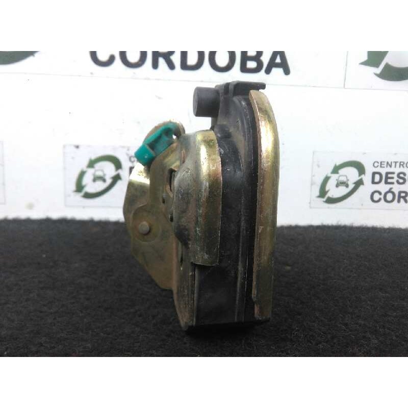 Recambio de cerradura puerta trasera derecha para chrysler voyager (gs) referencia OEM IAM   
