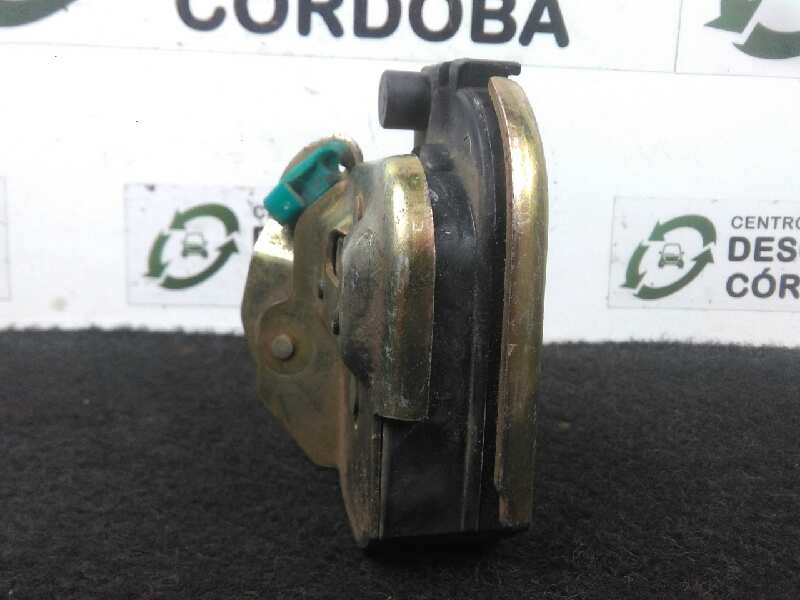 Recambio de cerradura puerta trasera derecha para chrysler voyager (gs) referencia OEM IAM   