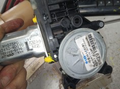 Recambio de motor elevalunas delantero izquierdo para kia carnival 2.9 crdi cat referencia OEM IAM 824504D010-0620200770 6.PINES 2