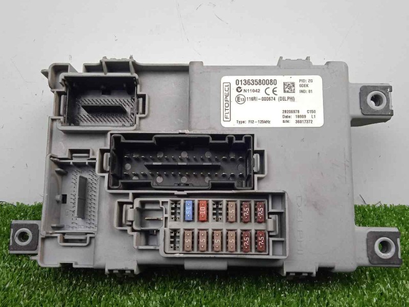 Recambio de caja reles / fusibles para citroën nemo 1.4 hdi referencia OEM IAM 01363580080  