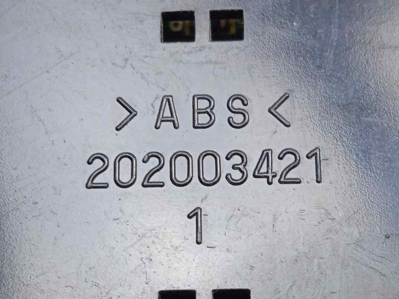 Recambio de mando elevalunas trasero derecho para hyundai grandeur / azera 2.2 crdi referencia OEM IAM 202003417-935803L0003G  