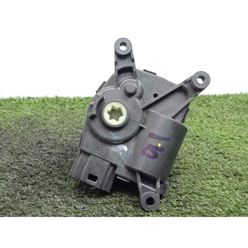 Recambio de motor trampilla calefaccion para iveco daily furgón 2.3 diesel cat referencia OEM IAM MR113800  