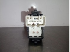 Recambio de mando elevalunas trasero derecho para toyota yaris (ncp1/nlp1/scp1) 1.4 turbodiesel cat referencia OEM IAM NOTIENERE 2