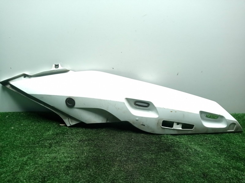 Recambio de carenado derecho para bmw r 1200 rt/st referencia OEM IAM 46637681574 K26 COLIN DERECHO