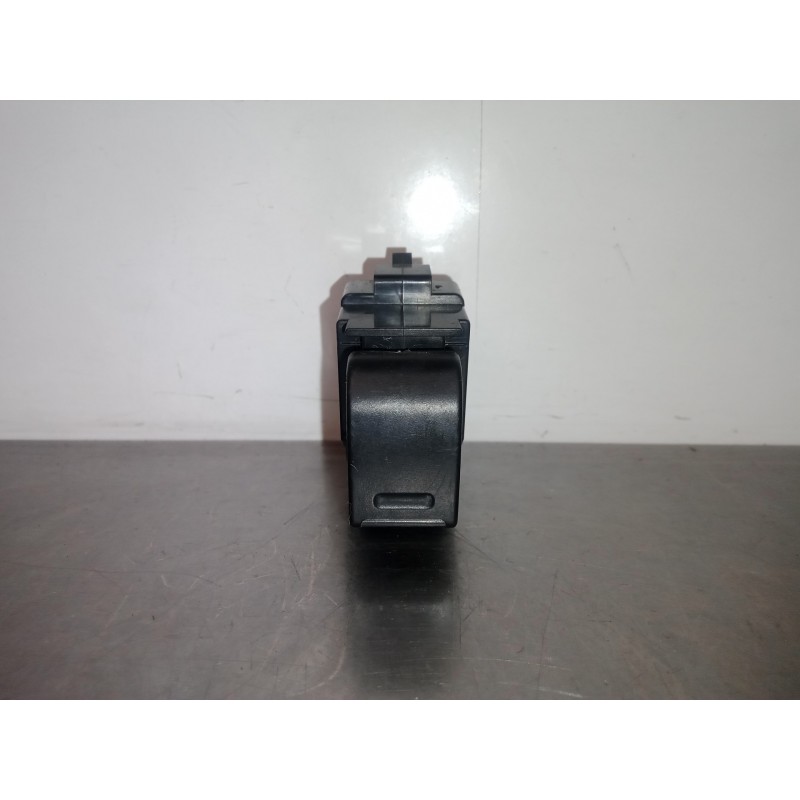 Recambio de mando elevalunas trasero derecho para toyota land cruiser (j10) 4.2 24v turbodiesel cat referencia OEM IAM NOTIENERE