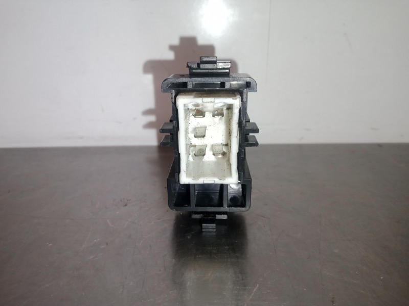 Recambio de mando elevalunas trasero derecho para toyota land cruiser (j10) 4.2 24v turbodiesel cat referencia OEM IAM NOTIENERE