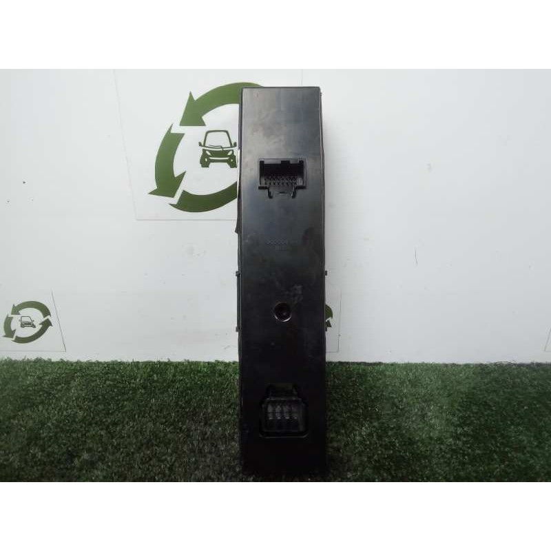 Recambio de mando elevalunas delantero derecho para kia carnival 2.9 crdi cat referencia OEM IAM 935754D120-935754D120OT  