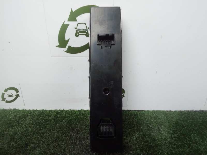 Recambio de mando elevalunas delantero derecho para kia carnival 2.9 crdi cat referencia OEM IAM 935754D120-935754D120OT  